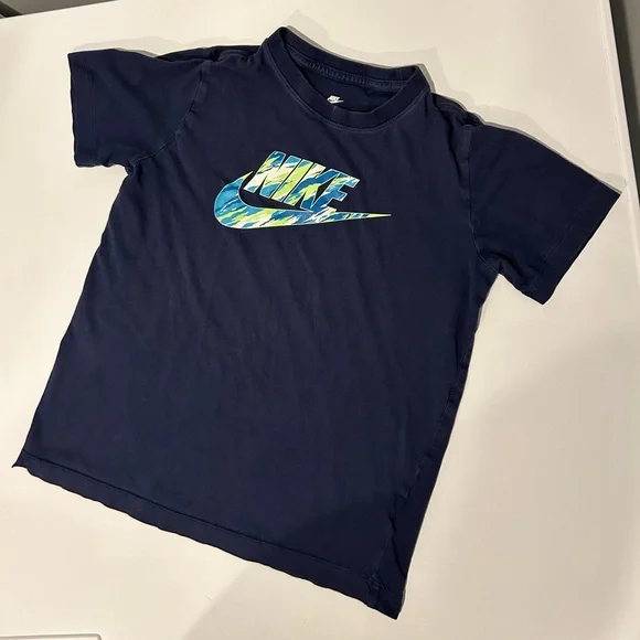 Nike T Shirt Bundle *Lot of 2* - Picture 2 of 10